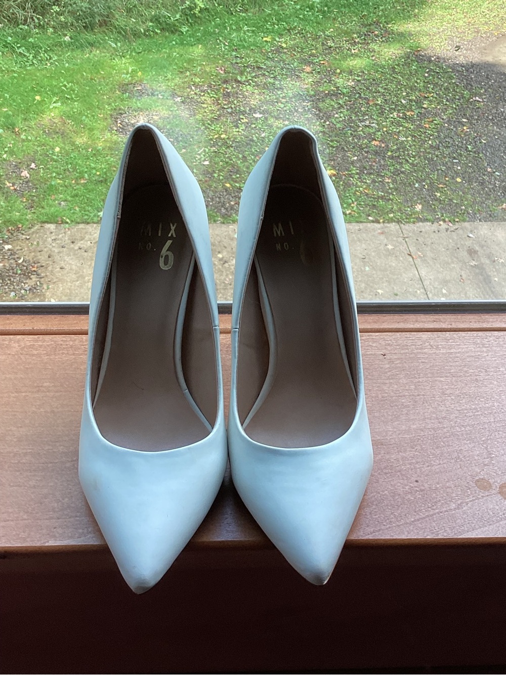 Mix No. 6 White Pointed Toe Pumps